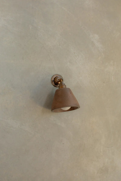 Mod wall light with knuckle