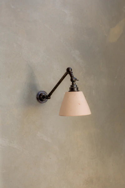 Mod wall light with extended arm