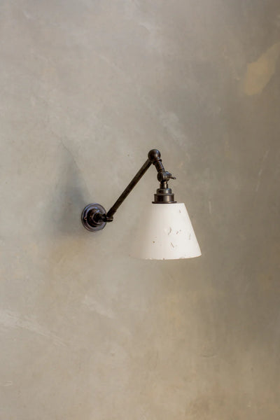 Mod wall light with extended arm