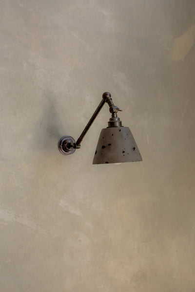 Mod wall light with extended arm