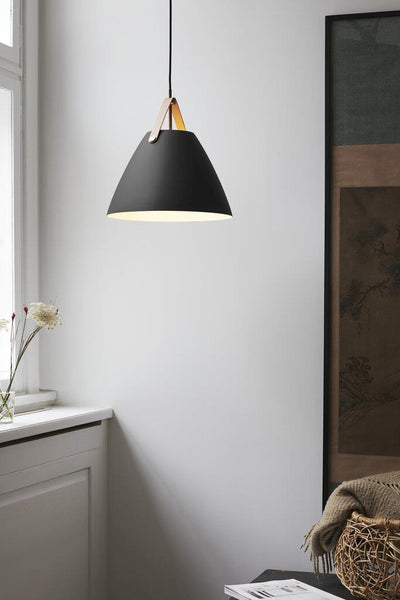 Strap 36 Black Pendant